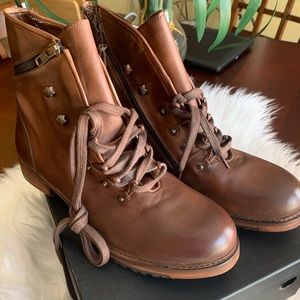NWT ArionnaVintage Foundry Boots